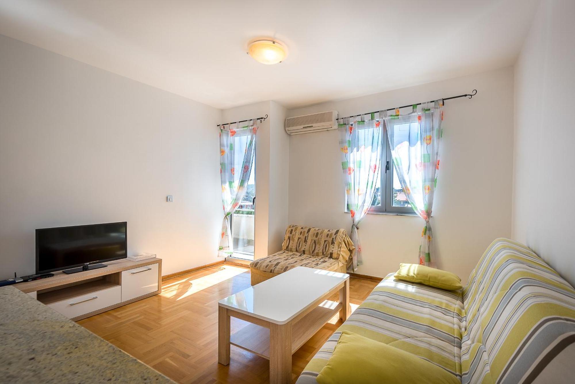 Apartments Montreal Budva Exterior photo