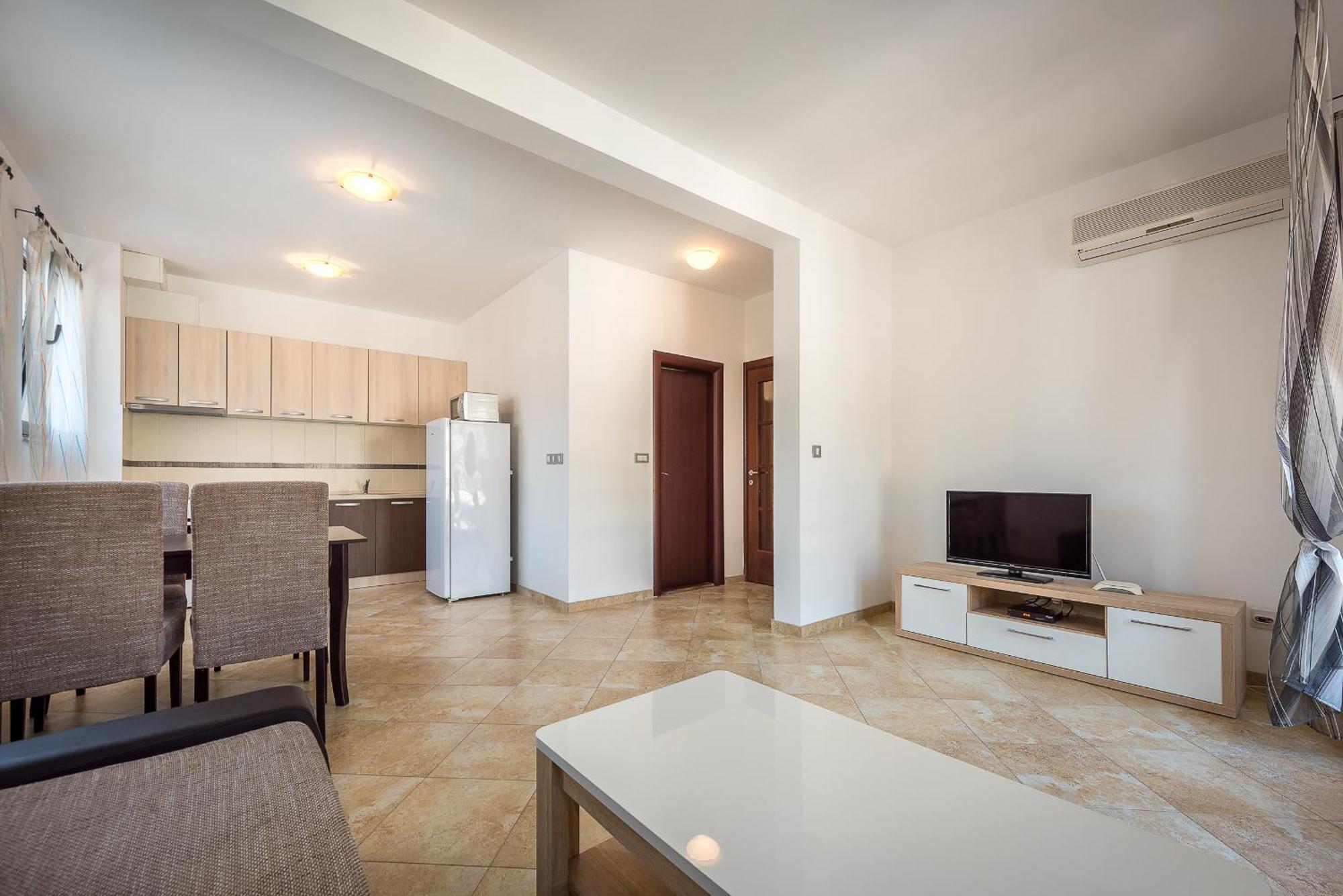 Apartments Montreal Budva Exterior photo