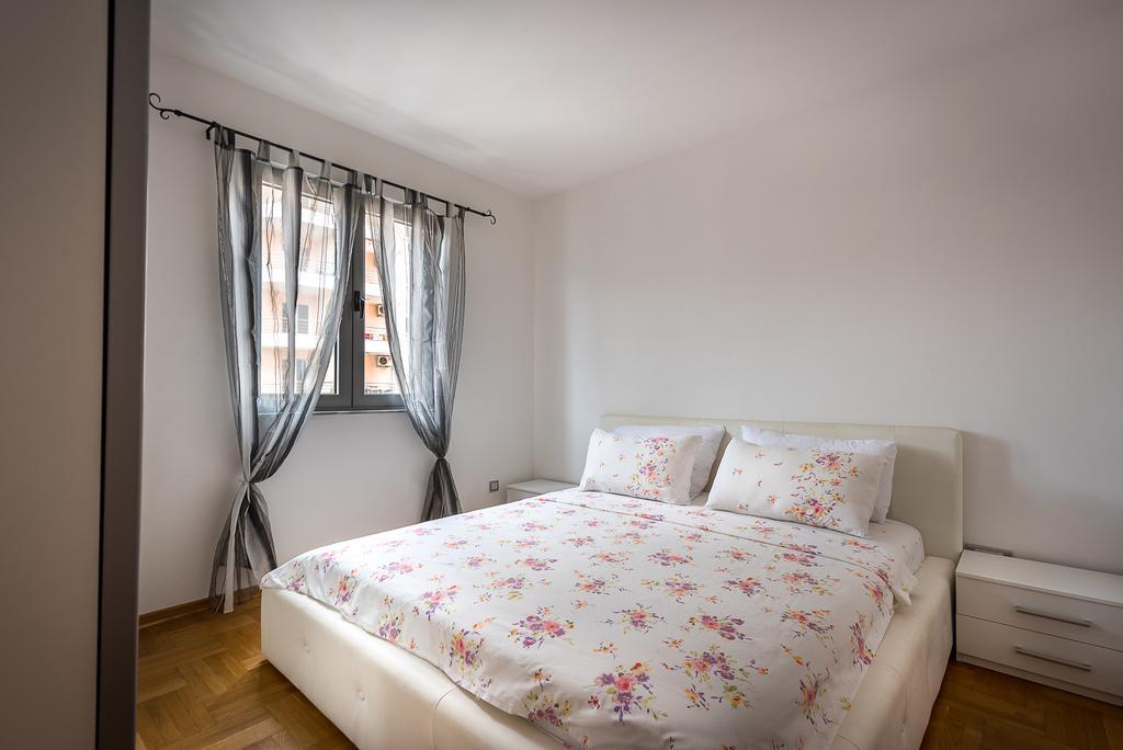 Apartments Montreal Budva Exterior photo
